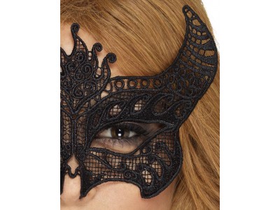 Masca venetiana din dantela neagra