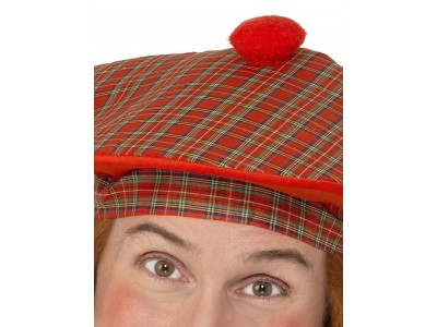 Boneta de scotian cu par