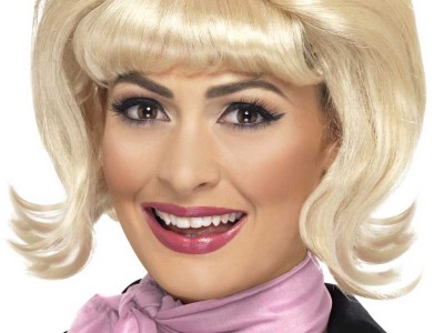 Peruca Flicked Beehive Bob blonda anii '50